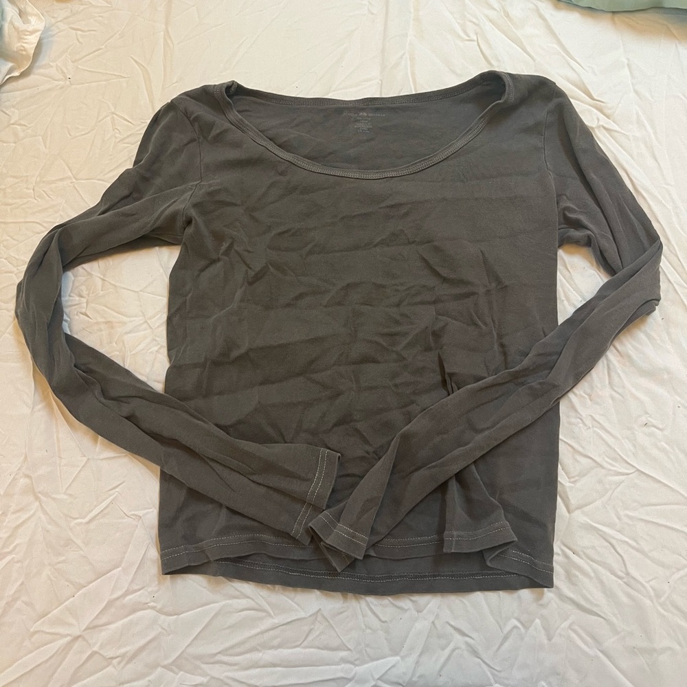 brandy melville long sleeve top